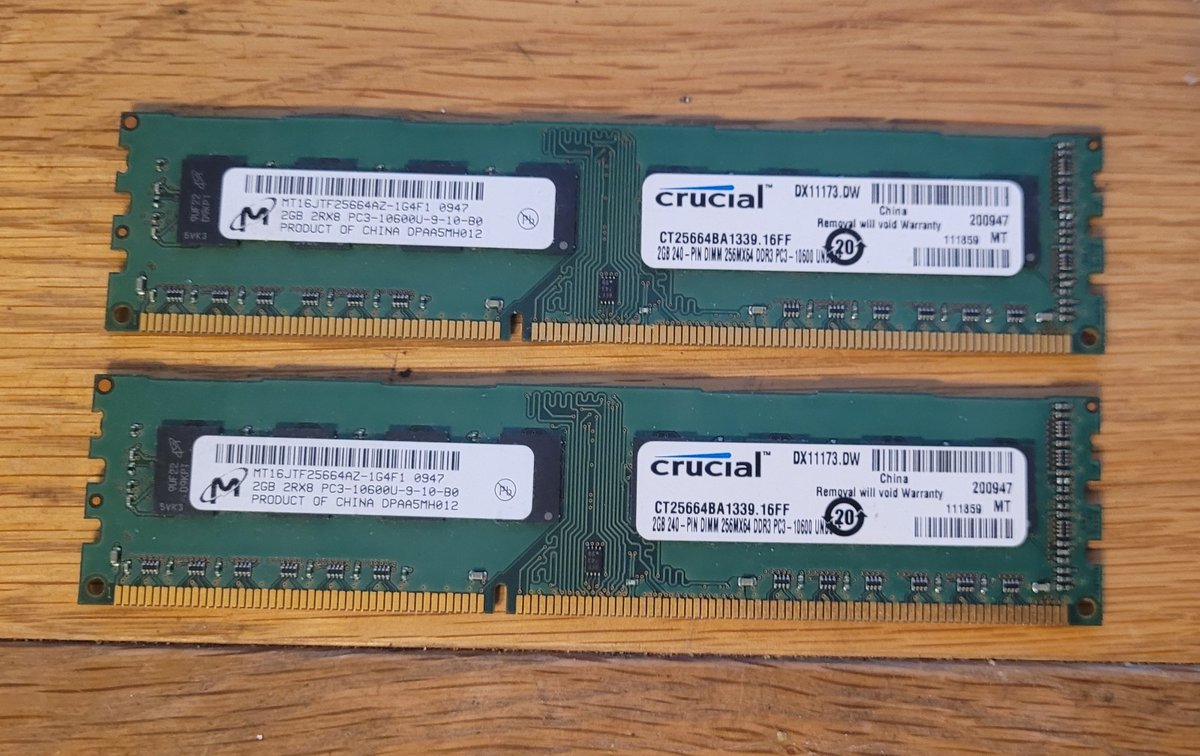 Crucial 2x2GB DDR3