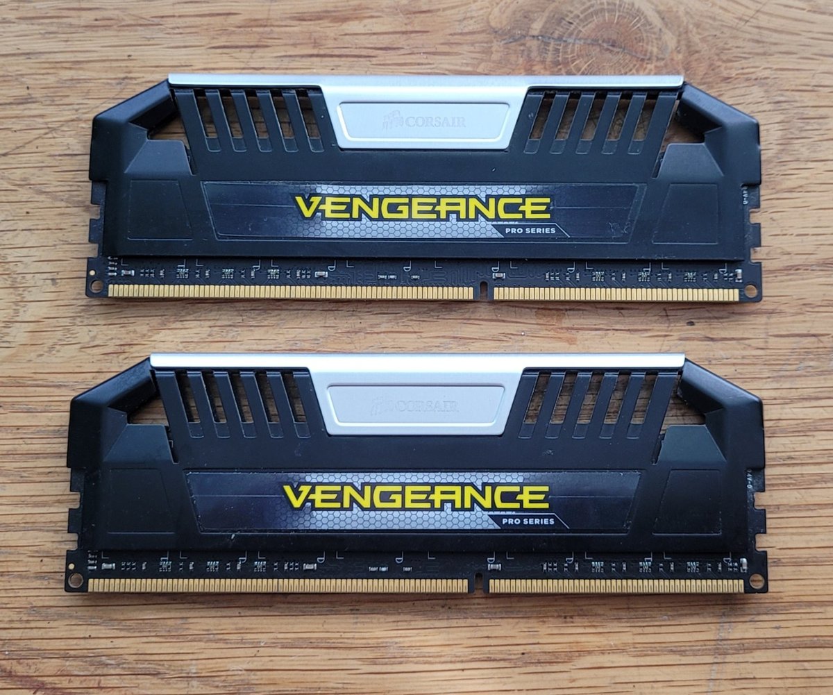 Corsair Vengeance Pro 8GB (2x4GB)